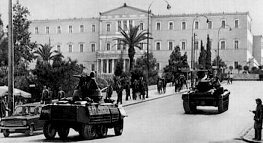 Tanks in Syntagma Square
